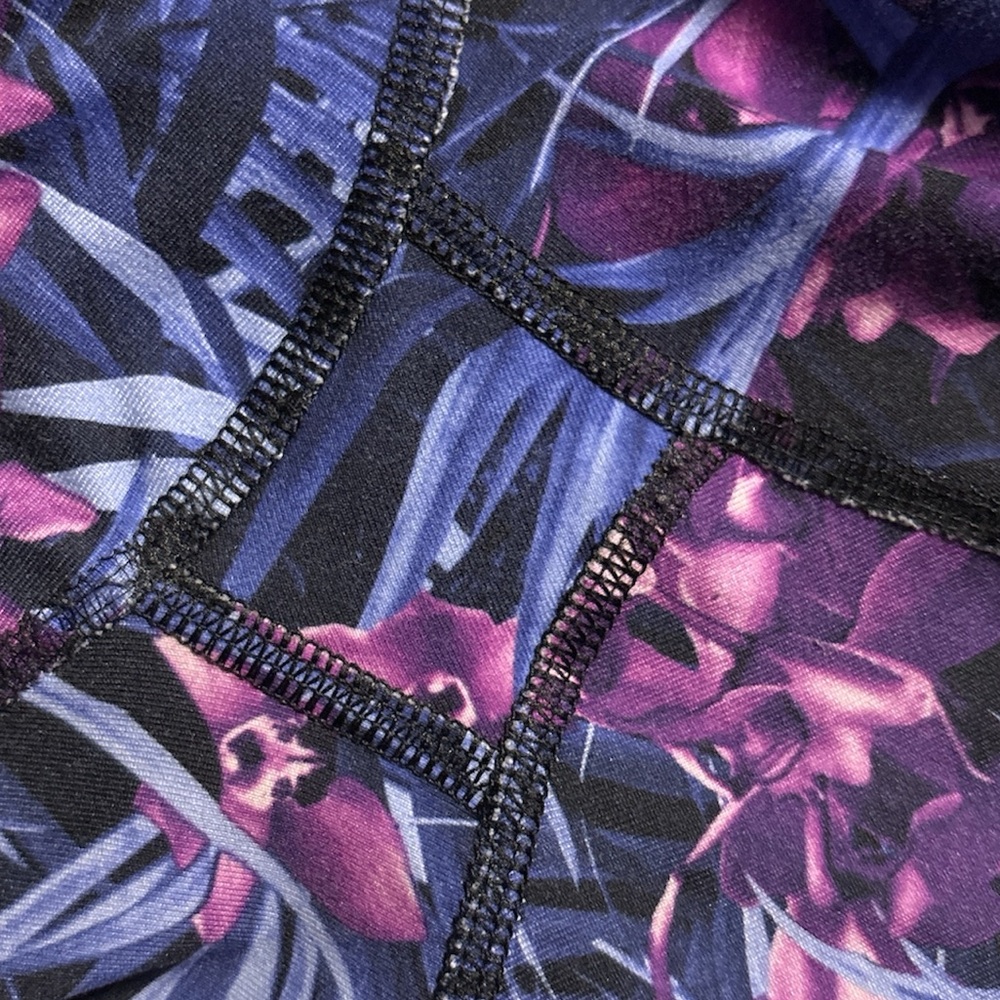 Old Navy Active Go-Dry Women's Leggings - Picture 4 of 5